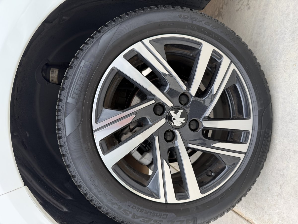 Peugeot 208 GT